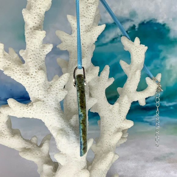 Blue Druzy Geode Agate Slice Pendant Necklace on Waxed Cotton Cord - Handmade - Picture 6 of 12